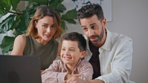 Calcul de production des panneaux solaires : le simulateur gratuit de Groupe Roy Énergie