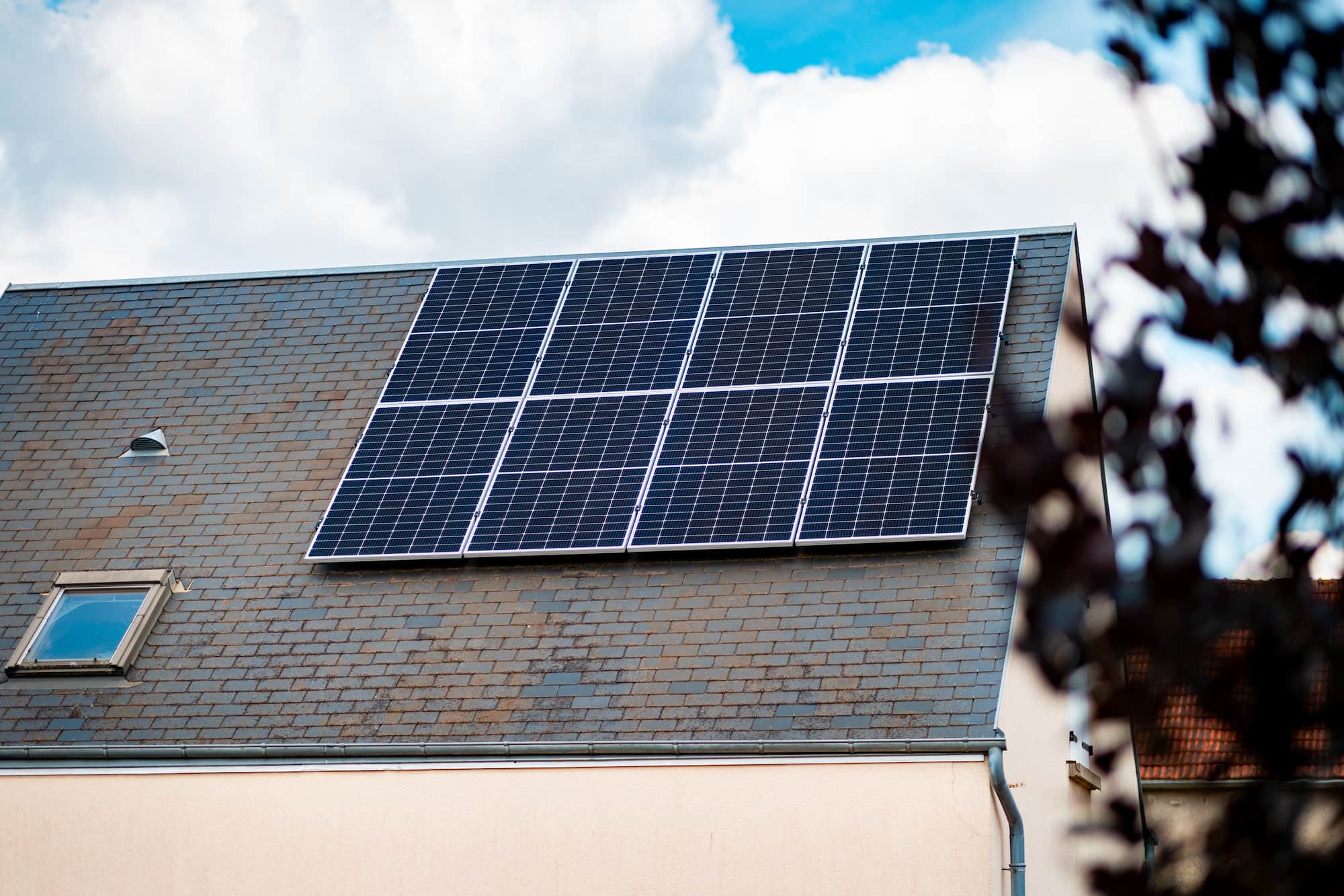 Batterie pour panneau solaire : guide pratique pour particuliers